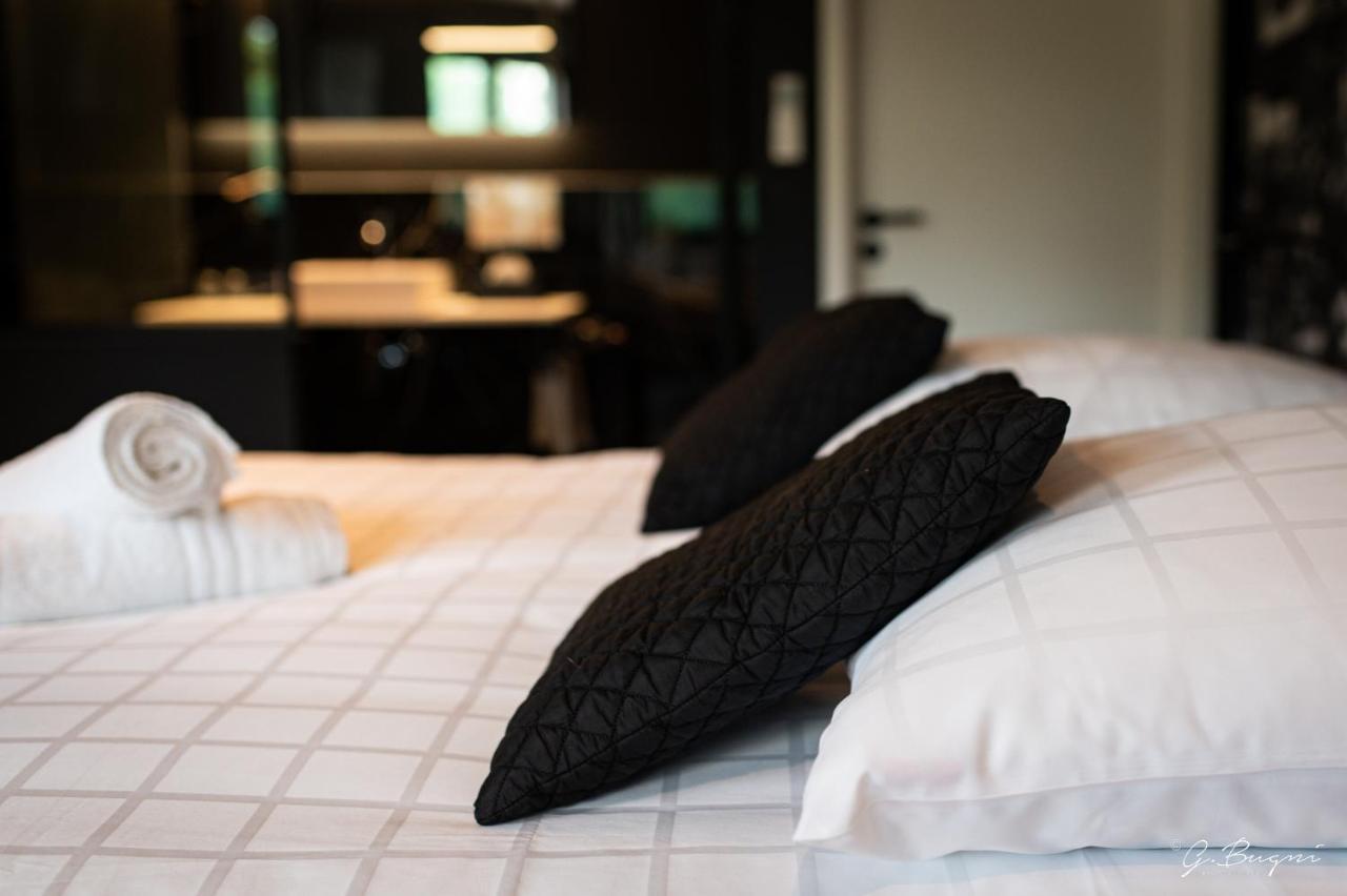 Les Thermes De Spa By La Cour De La Reine Hotel, Suites & Acces Gratuit Au Centre Thermal Luaran gambar